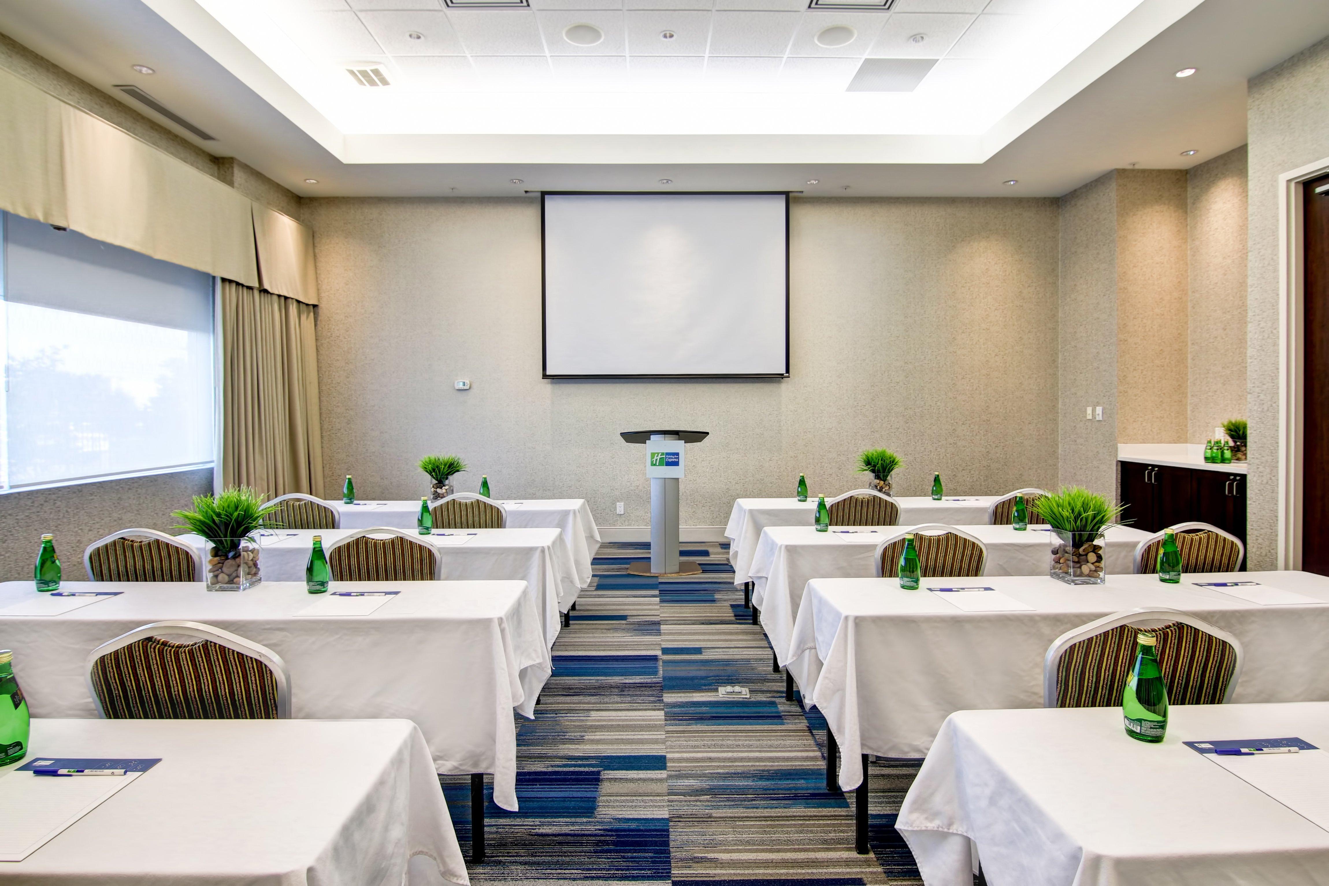 Holiday Inn Express Hotel & Suites Toronto - Markham By Ihg Richmond Hill Exterior photo