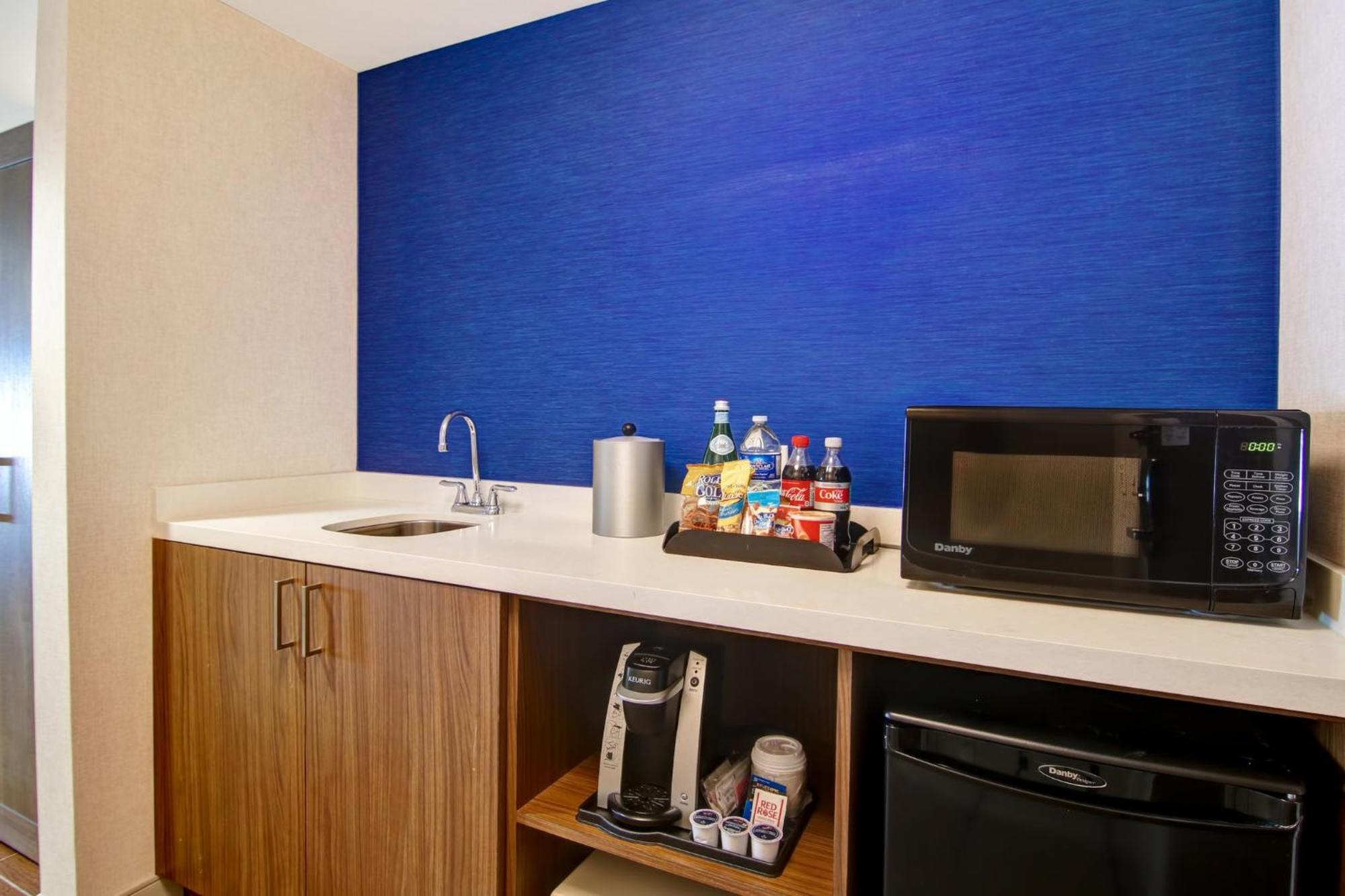 Holiday Inn Express Hotel & Suites Toronto - Markham By Ihg Richmond Hill Exterior photo